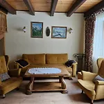 Rodzinny Carchla 度假居 *